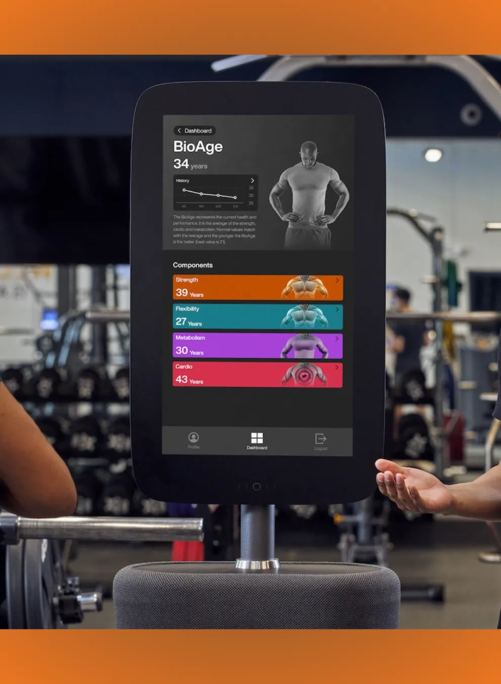 EGYM trainer with visitor/member in the gym